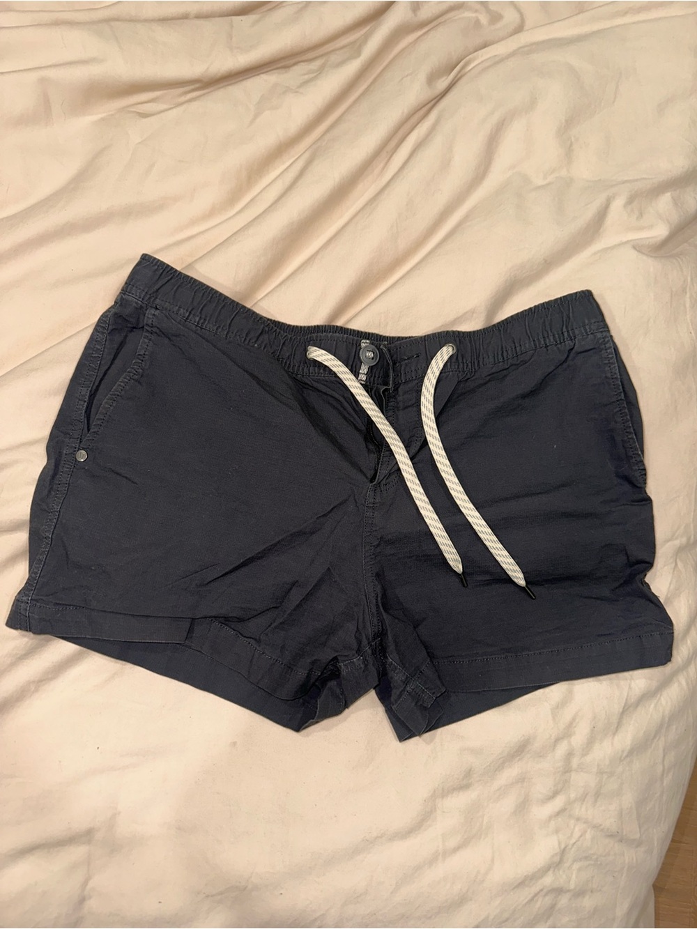 Vuori Women’s gray Drawstring Shorts